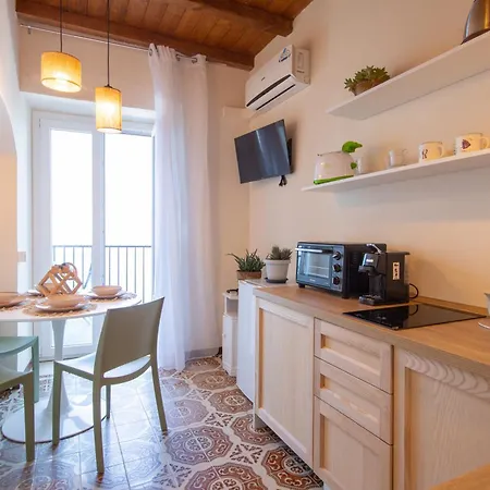 Balcone 68 Apartament