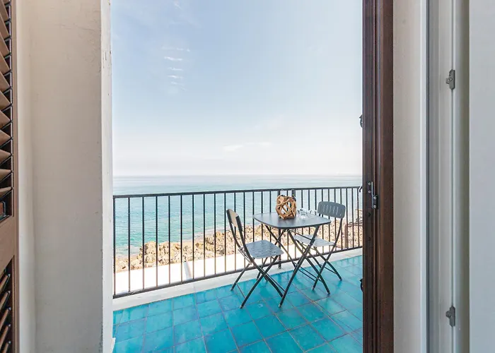 Balcone 68 * Cefalù